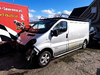 rozbiórka samochody osobowe Renault Trafic 2.0 dci 2009/7