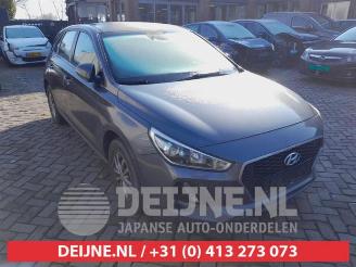 Salvage car Hyundai I-30 i30 (PDEB5/PDEBB/PDEBD/PDEBE), Hatchback, 2016 1.0 T-GDI 12V 2018/5