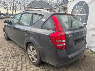 Kia Cee d Cee'd Sporty Wagon (EDF), Combi, 2007 / 2012 1.4 16V picture 5