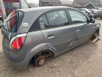 Kia Rio Rio II (DE), Hatchback, 2005 / 2011 1.4 16V picture 7