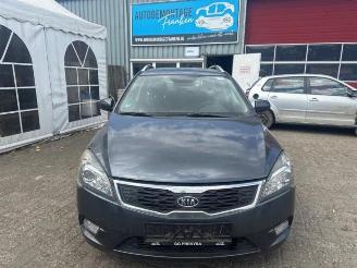 Kia Cee d  picture 2