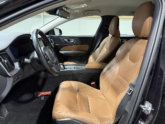 Volvo V-60 2.0 B3 120kW Automaat Momentum Advantage picture 13