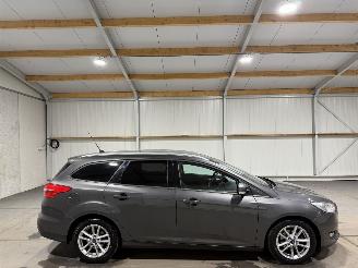 skadebil auto Ford Focus 1.0 92kW Clima Lease Edition 2016/12