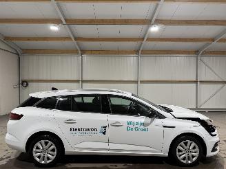 krockskadad bil auto Renault Mégane 1.3TCe 103kW Automaat Equilibre 2024/3