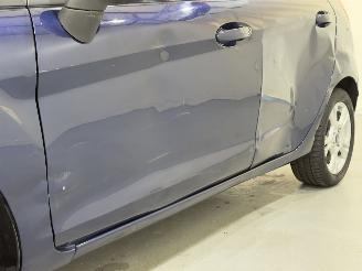 Ford Fiesta 5-Drs 1.25 Limites Airco picture 12