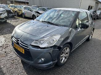 Vaurioauto  passenger cars Citroën DS3 1.6 So Chic 2010/7