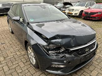 Seat Leon 2.0 TDI  Automaat FR uitvoerring  5 Drs Panoramadak picture 3