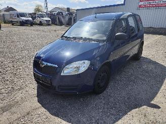 Coche siniestrado Skoda Roomster 1.2 12V Blauw LF5A Onderdelen CGPA Motor 2009/7