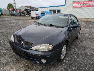 skadebil auto Renault Mégane Cabrio 1.6 2000/6
