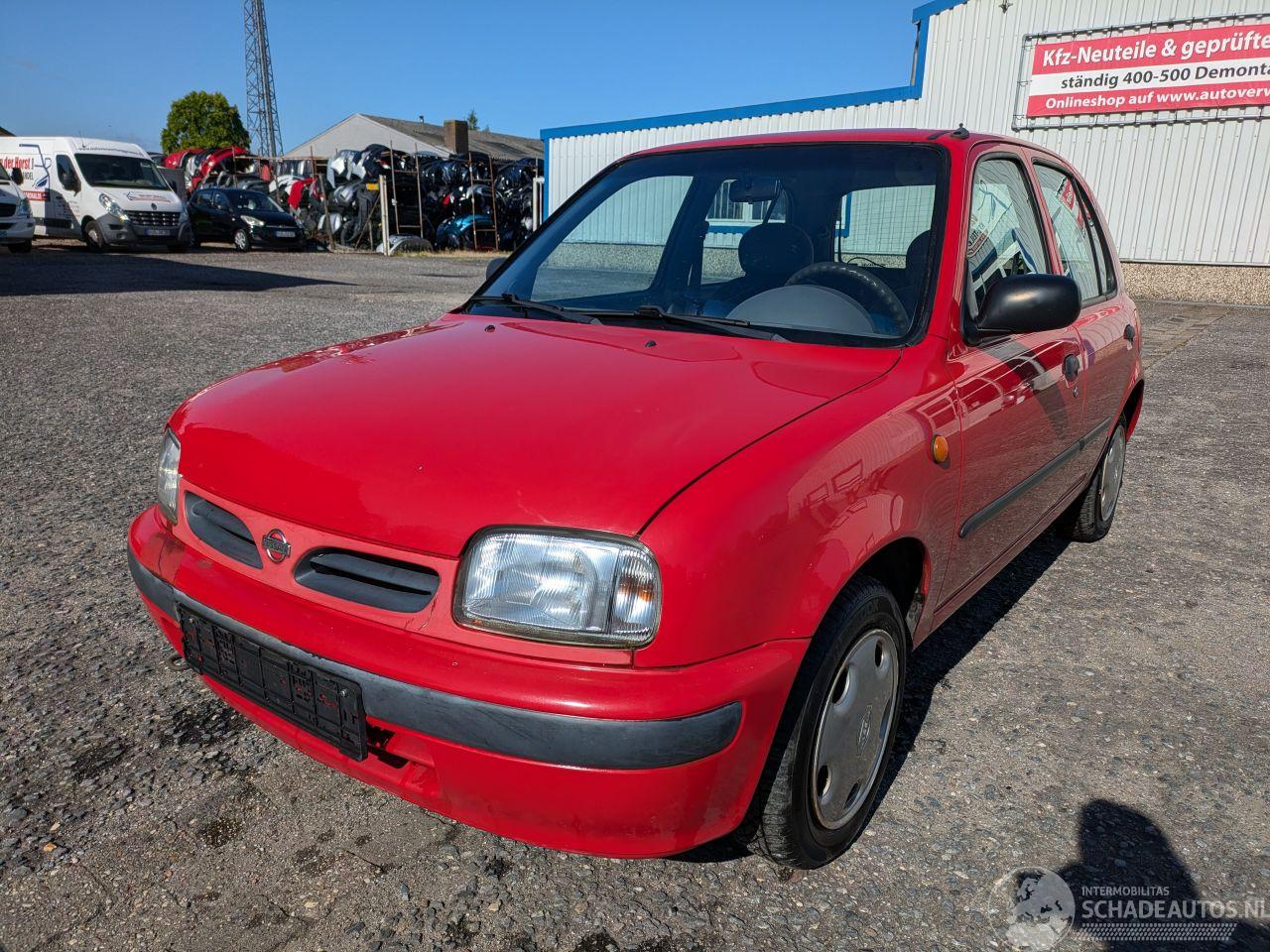Nissan Micra 1.0 Automatik
