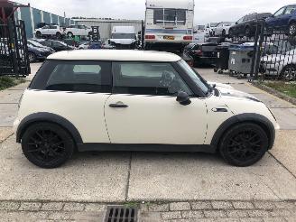 Gebrauchtwagen PKW Mini Mini ONE Airco 66kW 2005/4