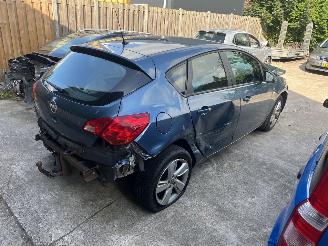 Uttjänta bilar auto Opel Astra  2013/10
