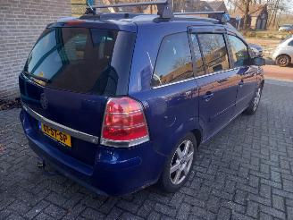 Opel Zafira 2.2 COSMO 7 PERSOONS picture 5