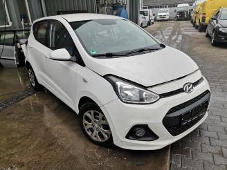 Vrakbiler auto Hyundai I-10 i10 (B5), Hatchback, 2013 / 2019 1.0 Bi-Fuel 2014/6