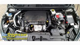 Peugeot 308 308 (L3/L8/LB/LH/LP), Hatchback 5-drs, 2013 / 2021 1.2 12V e-THP PureTech 110 picture 3