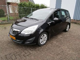 krockskadad bil auto Opel Meriva 1.4 2011/6