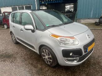 skadebil auto Citroën C3 Picasso 1.4 VTi Seduction BJ 2010 127054 KM 2010/6
