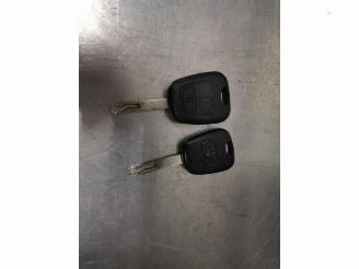 Purkuautot passenger cars Toyota Aygo Aygo (B10), Hatchback, 2005 / 2014 1.0 12V VVT-i 2010/4
