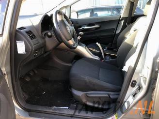Toyota Auris Auris (E15), Hatchback, 2006 / 2012 1.6 Dual VVT-i 16V picture 8