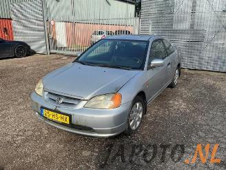 Salvage car Honda Civic Civic (EM), Coupe, 2001 / 2005 1.7 16V LS 2001/11