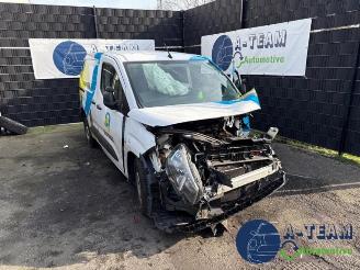 Auto da rottamare Peugeot Partner Partner (EA//EF/EN/EU), Van, 2018 1.5 BlueHDi 100 2021/8