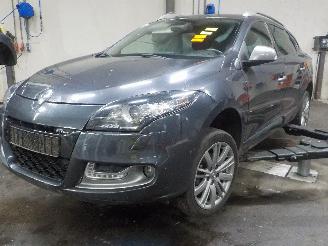 ocasión turismos Renault Mégane Megane III Grandtour (KZ) Combi 5-drs 1.5 dCi 110 (K9K-636(K9K-A6)) [8=
1kW]  (02-2009/04-2016) 2012/6