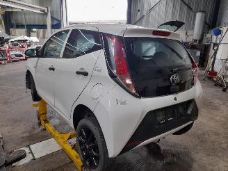 Toyota Aygo Aygo (B40) Hatchback 1.0 12V VVT-i (1KR-FE) [51kW]  (05-2014/06-2018) picture 4