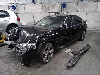 Salvage car BMW 3-serie 3 serie (F30) Sedan 330e (B48-B20A) [185kW]  (11-2015/10-2018) 2016
