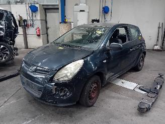 Dezmembrări autoturisme Hyundai I-20 i20 Hatchback 1.2i 16V (G4LA) [57kW]  (09-2008/12-2012) 2009