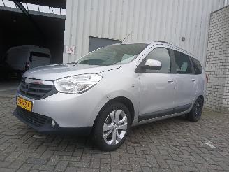 Voiture accidenté Dacia Lodgy Lodgy (JS) MPV 1.2 TCE 16V (H5F-402(H5F-C4)) [85kW]  (03-2012/...) 2015/5