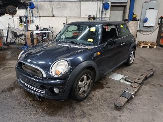 Dezmembrări autoturisme Mini Mini Mini (R56) Hatchback 1.4 16V One (N12-B14A) [70kW]  (11-2006/03-2010) 2007/8
