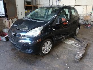 Autoverwertung Toyota Aygo Aygo (B10) Hatchback 1.0 12V VVT-i (1KR-FE) [50kW]  (07-2005/05-2014) 2011/11