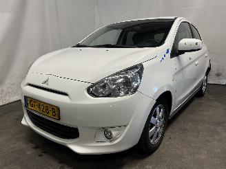 Coche accidentado Mitsubishi Space-star Space Star (A0) Hatchback 1.0 12V (3A90(Euro 5)) [52kW]  (05-2012/...)= 2015/5