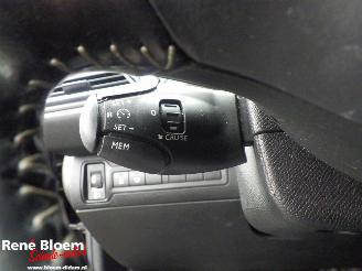 Peugeot 308 1.2 Puretech 110pk picture 13