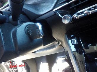 Peugeot 208 1.2 Puretech Allure Pack Aut picture 21