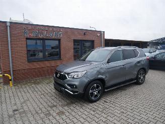 Coche accidentado Ssang yong Rexton 2.2 4x4 7 persoons 2019/2