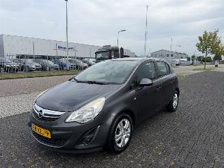 Auto incidentate Opel Corsa 1.2 16V Anniversary Edition  AIRCO 2012/6