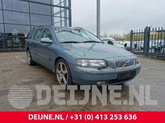 Coche siniestrado Volvo V-70 V70 (SW), Combi, 1999 / 2008 2.4 20V 170 2001/4