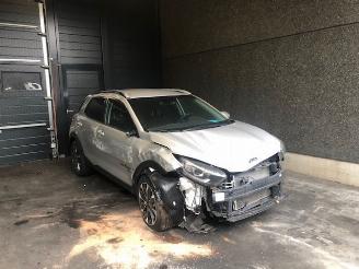 Purkuautot passenger cars Kia Stonic (YB) SUV 2017 1.4 MPI 16V SUV  Benzine 1.368cc 73kW (99pk) FWD 2019/8