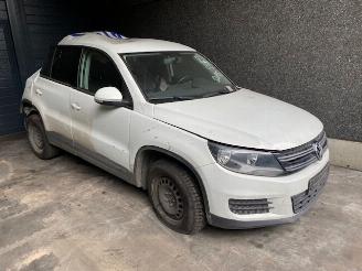 Autoverwertung Volkswagen Tiguan 100KW - 2000CC - DIESEL - EURO 5B 2015/3