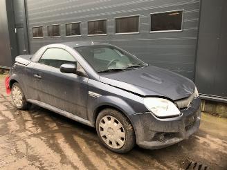 Purkuautot passenger cars Opel Tigra Twin Top Cabrio 2004 / 2010 1.4 16V Cabrio  Benzine 1.364cc 66kW (90pk) FWD 2006/3