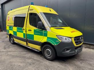 Vrakbiler auto Mercedes Sprinter 3,5t (907.6/910.6) Van 2021 319 CDI 3.0 V6 24V RWD Bestel  Diesel 2.987cc 140kW (190pk) RWD 2021/11