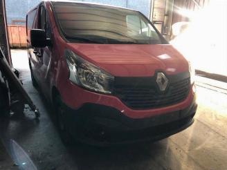 Vrakbiler auto Renault Trafic Trafic (1FL/2FL/3FL/4FL), Van, 2014 1.6 dCi 120 Twin Turbo 2014/12