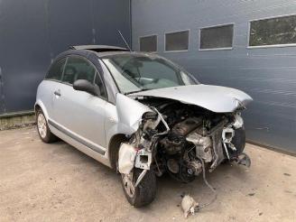 Coche siniestrado Citroën C3  2005