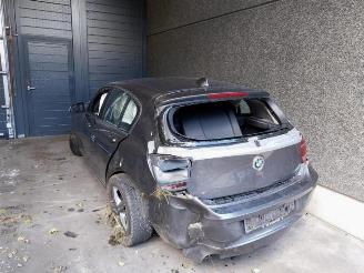 Coche siniestrado BMW 1-serie 1 serie (F20), Hatchback 5-drs, 2011 / 2019 116d 1.6 16V Efficient Dynamics 2013/11