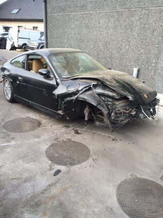 Vrakbiler auto Porsche 911 3400 benzine 2000/1