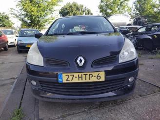 uszkodzony samochody osobowe Renault Clio Clio III (BR/CR), Hatchback, 2005 / 2014 1.2 16V TCe 100 2009/3