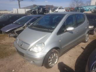 skadebil auto Mercedes A-klasse 170cdi  elegance lang 2001/1