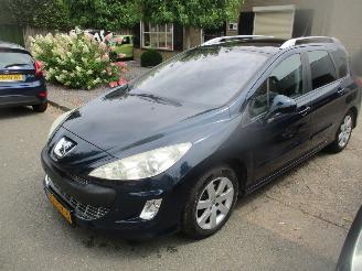 Vaurioauto  passenger cars Peugeot 308 1.6 VTI BLUE LEASE EXECUTIVE 2010/8
