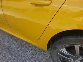 Peugeot 208 1.2 picture 23